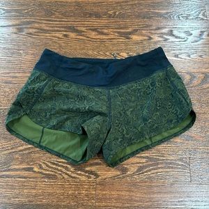 Lululemon shorts size 4